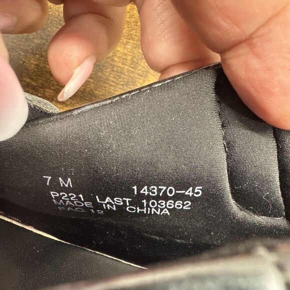 Drew P221 Last Womens 7M Mary Jane Silver Black Mix Patent Leather Comfort Shoe - Picture 11 of 16